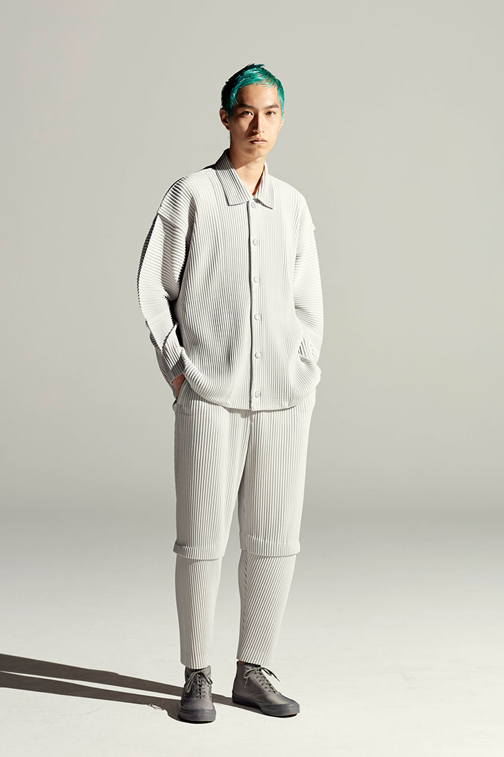 Иссей Мияке коллекции 2021. Issey Miyake костюм. Иссей Мияке лето 2022. Issey Miyake бомбер.