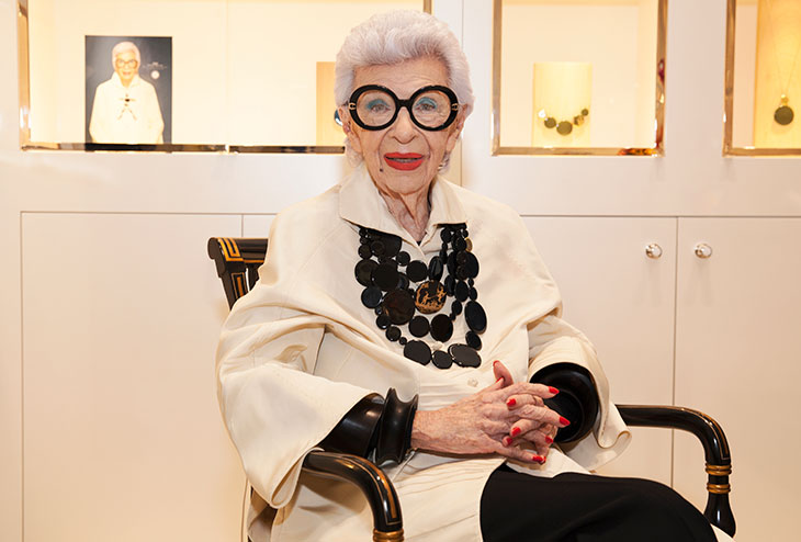 https://www.designscene.net/wp-content/uploads/2021/06/Why-Style-Icon-Iris-Apfel-Will-Never-Ditch-Her-Signature-Round-Oversized-Glasses-1.jpg