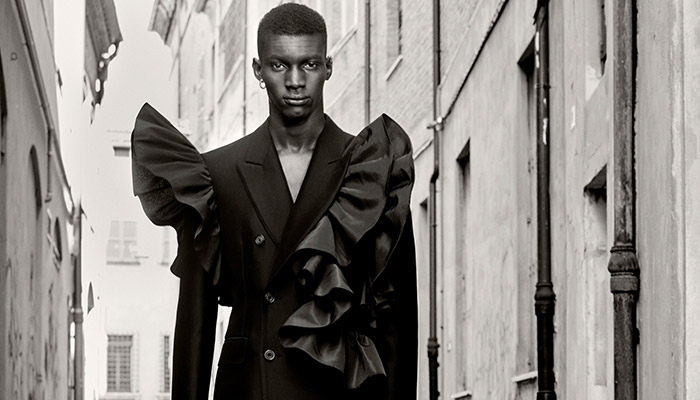 Alexander McQueen 写真集 Alexander McQueen | FW22 Campaign — Flaunt Magazine