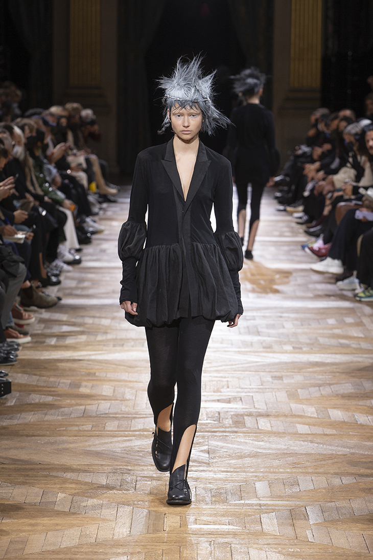 PFW: Yohji Yamamoto Spring Summer 2022 Collection