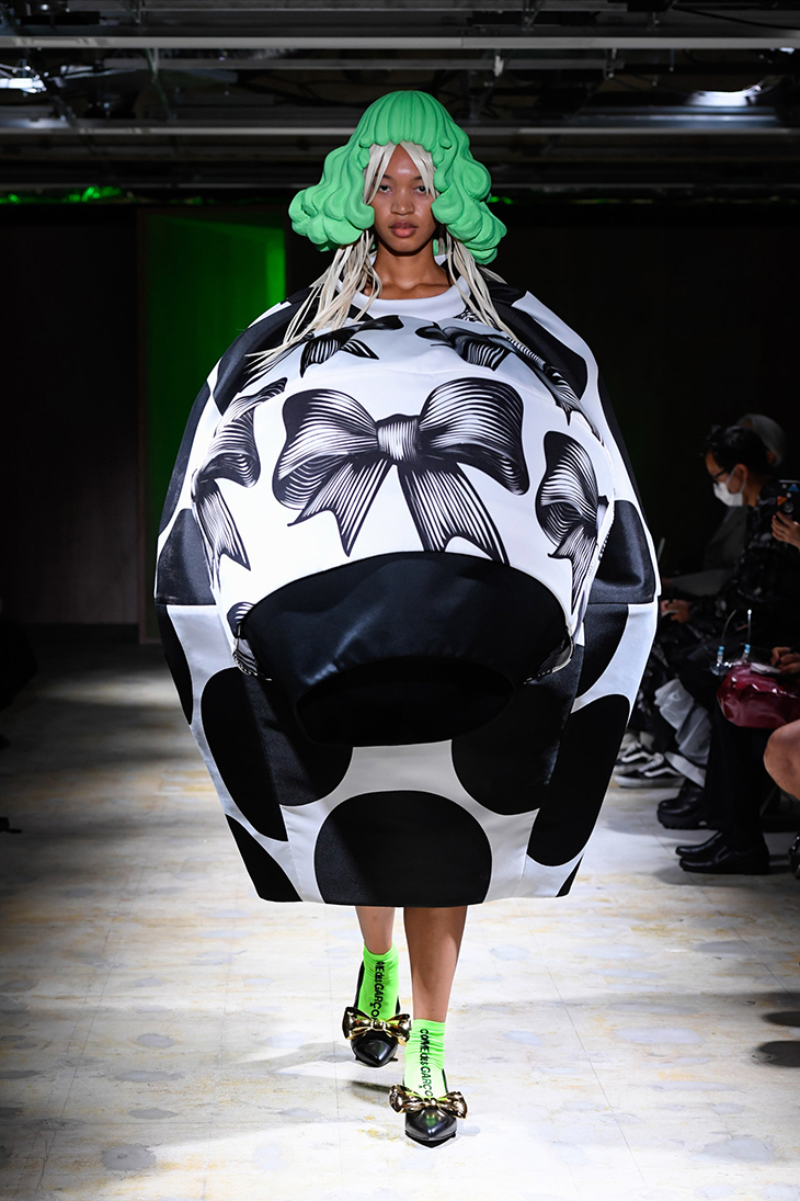 Comme des Garçons Spring Summer 2022 Womenswear Collection