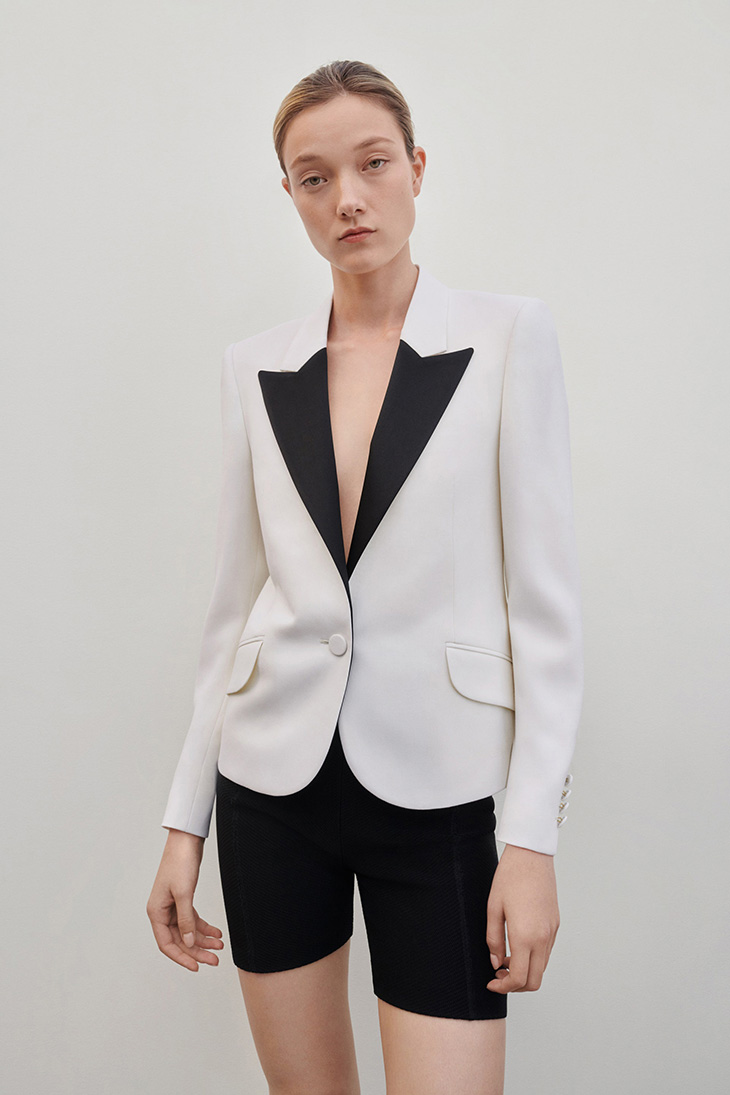 ST. JOHN Pre-Fall 2022 Collection