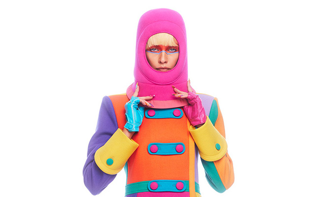 MOSCHINO Pre-Fall 2022 Womenswear & FW22 Menswear Collection