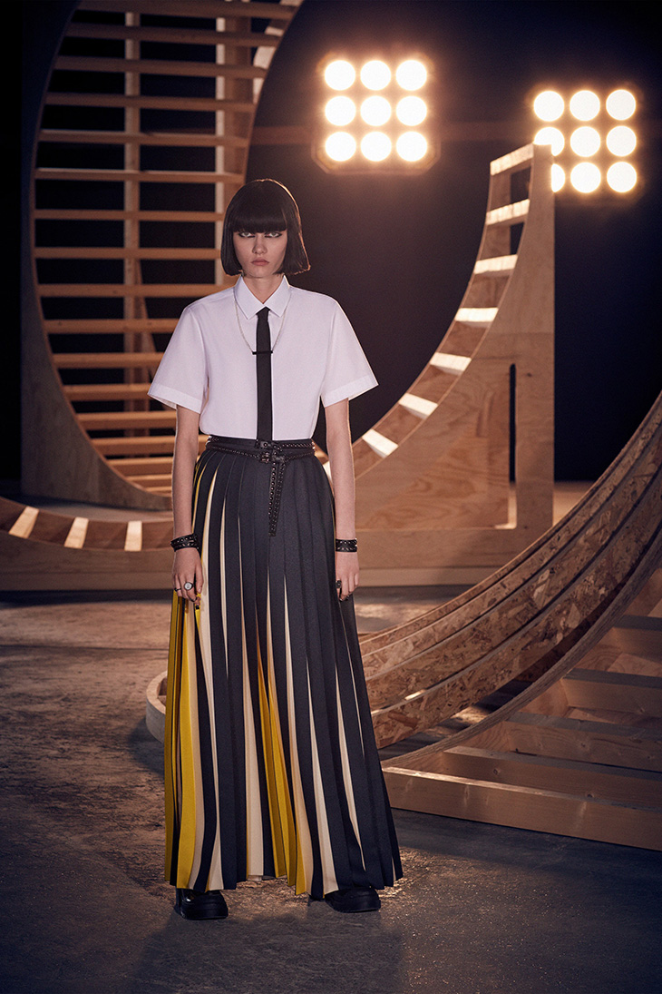 Dior pre sale