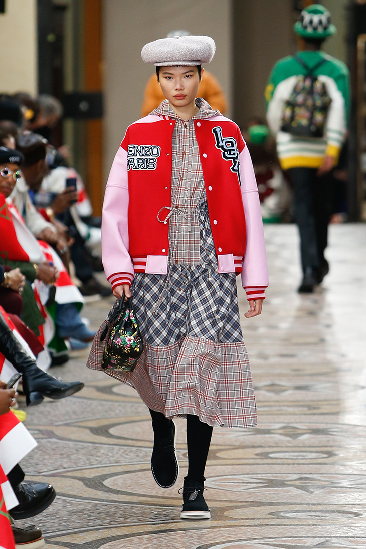 Берет - главный аксессуар осень/зима 2022 %C2%A9KENZO FW22 LOOK 35 - Берет - главный аксессуар осень/зима 2022