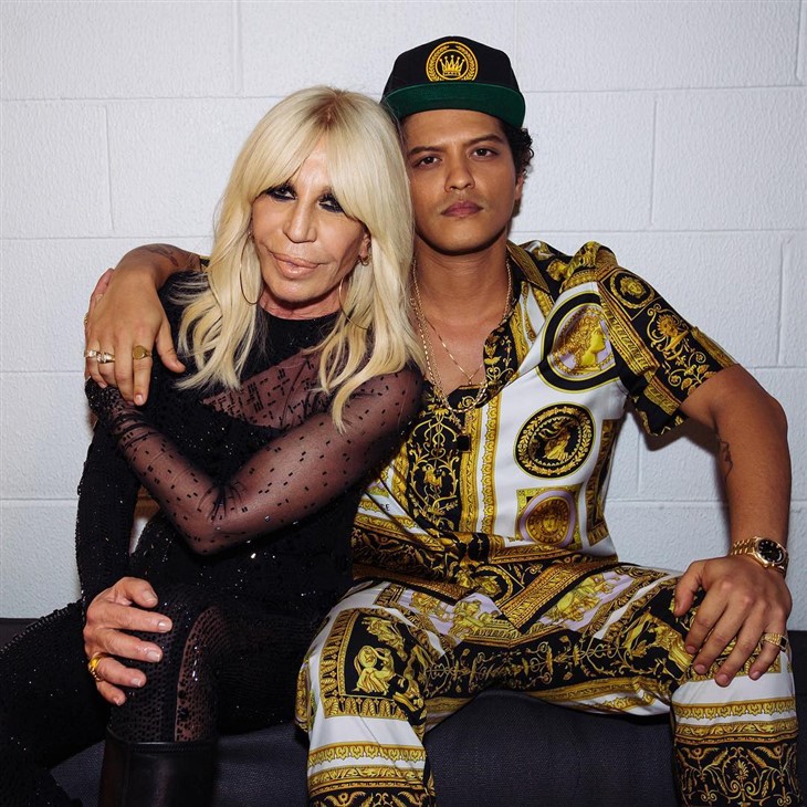 The Best Versace Looks Worn by Bruno Mars - DSCENE