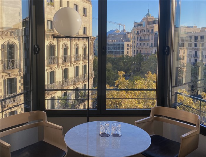 A Window to Barcelona: Sir Victor Hotel