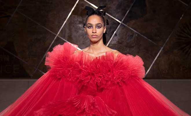 GIAMBATTISTA VALLI Haute Couture Spring Summer 2022 Collection