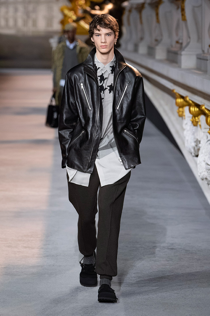 DIOR