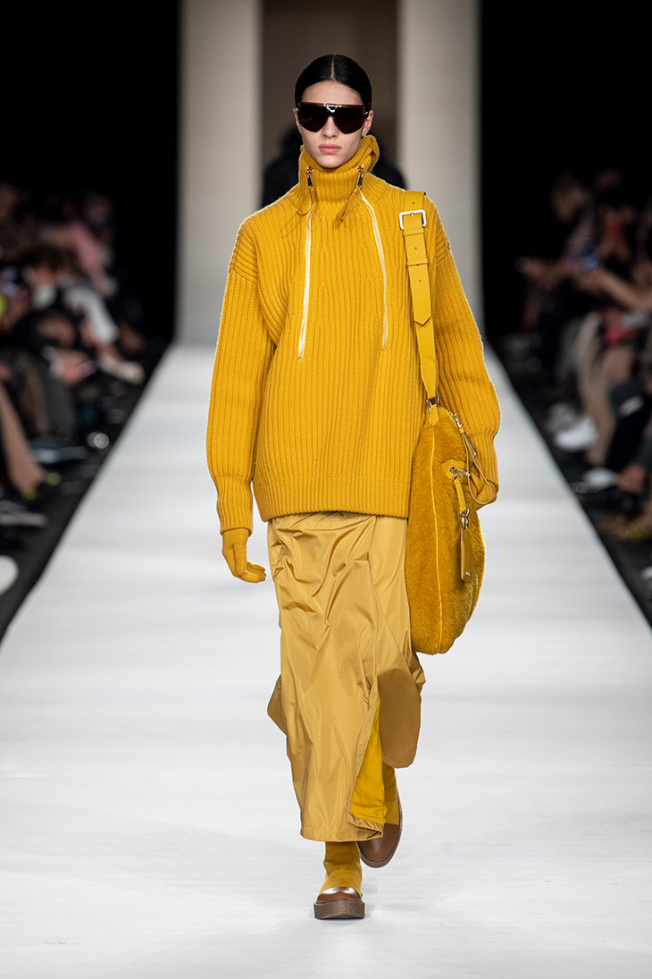 MFW: MAX MARA Fall Winter 2022.23 Womenswear Collection