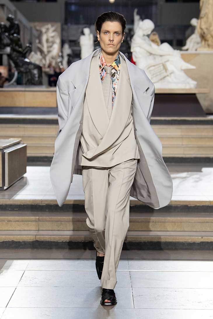 Louis Vuitton Fall 2022 Ready-to-Wear Women's Collection, Photos