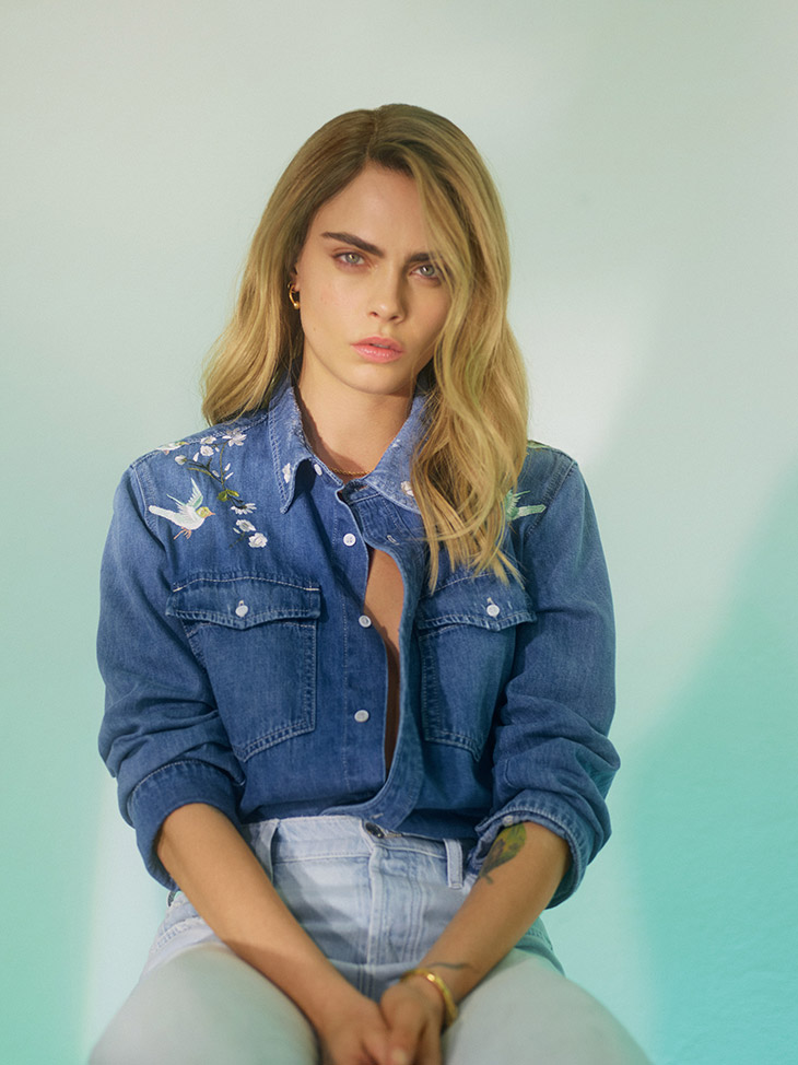 Cara Delevingne Models 7 For All Mankind Spring Summer 2022 Looks