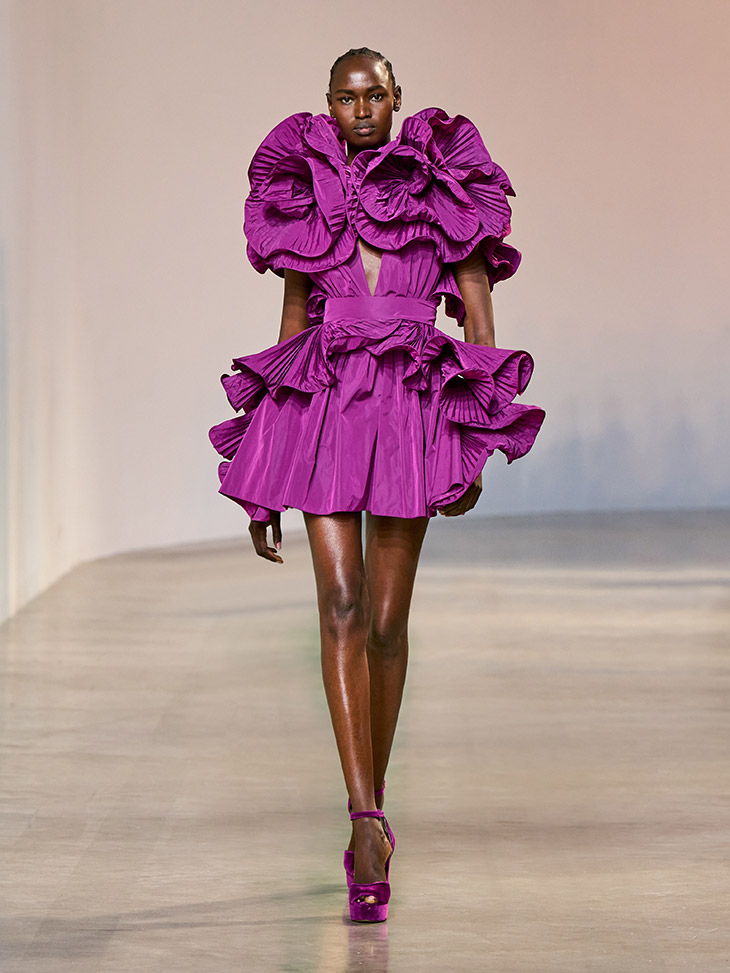 Elie Saab Haute Couture Fall 2022-2023 - RUNWAY MAGAZINE ® Official