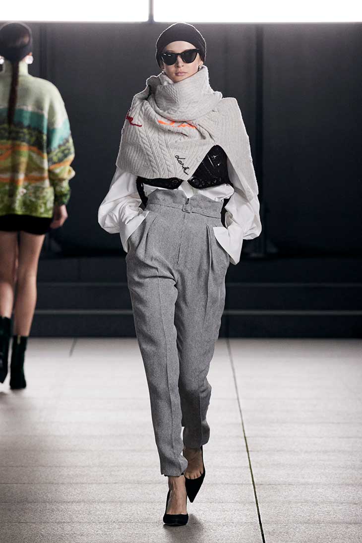 PFW: MAME KUROGOUCHI Fall Winter 2022.23 Collection