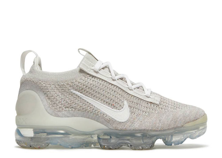 Style Guide: Women’s Nike Vapormax