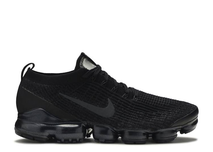 baddie female outfits with nike vapormax