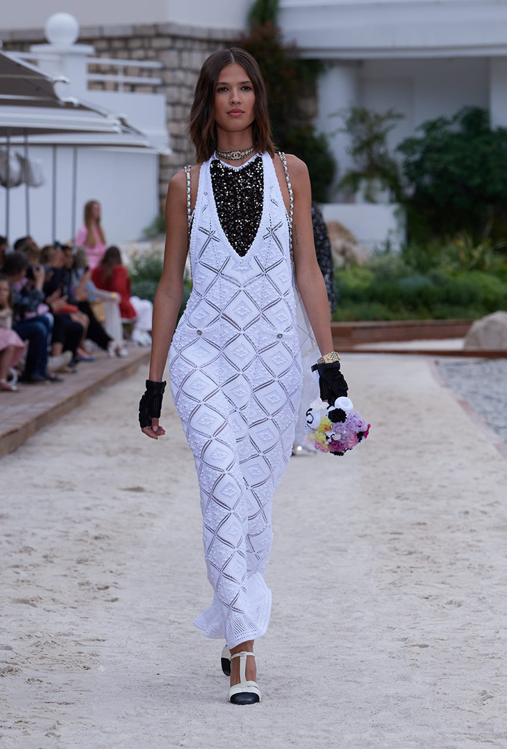 Chanel Cruise 2022-23 Collection See All The Looks