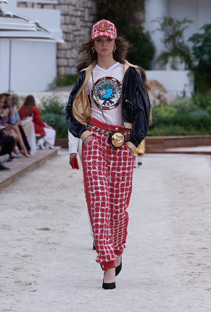 Chanel's Cruise 2023/2024 Show Is An Ode To L.A. Style