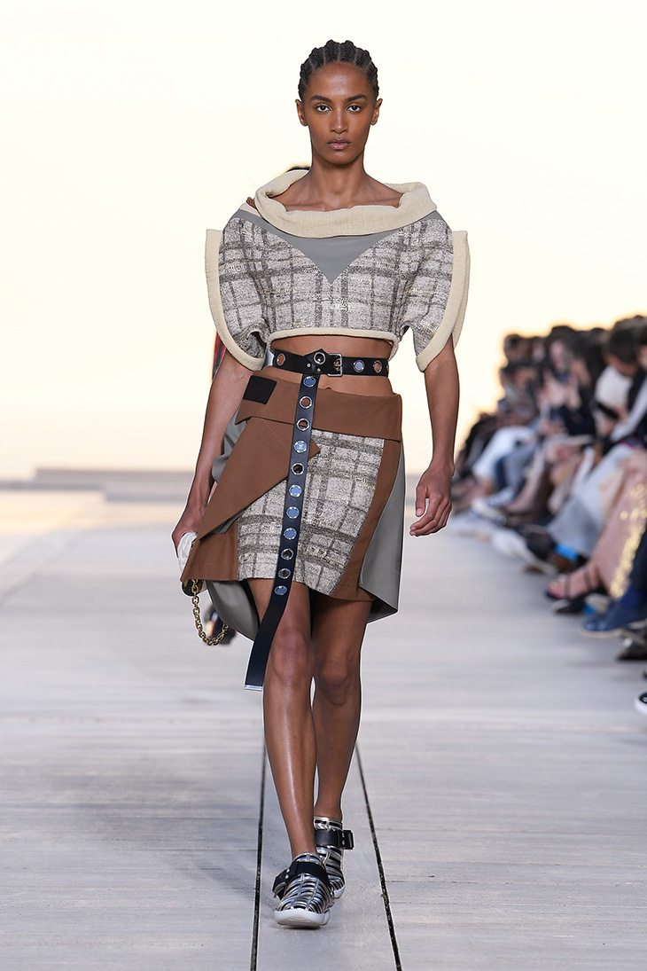 LOUIS VUITTON CRUISE 2023 - See All The Looks