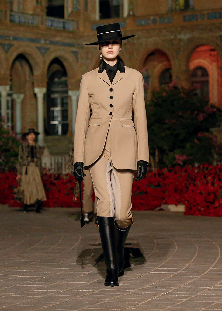 DIOR