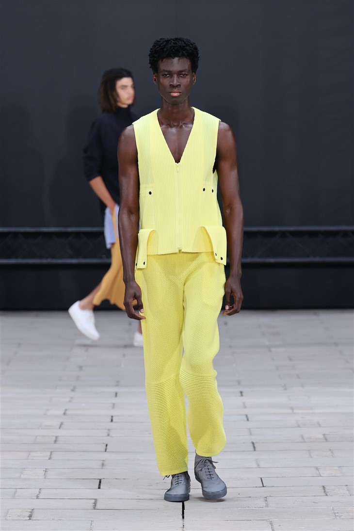 PFW: HOMME PLISSÉ ISSEY MIYAKE Spring Summer 2023 Collection