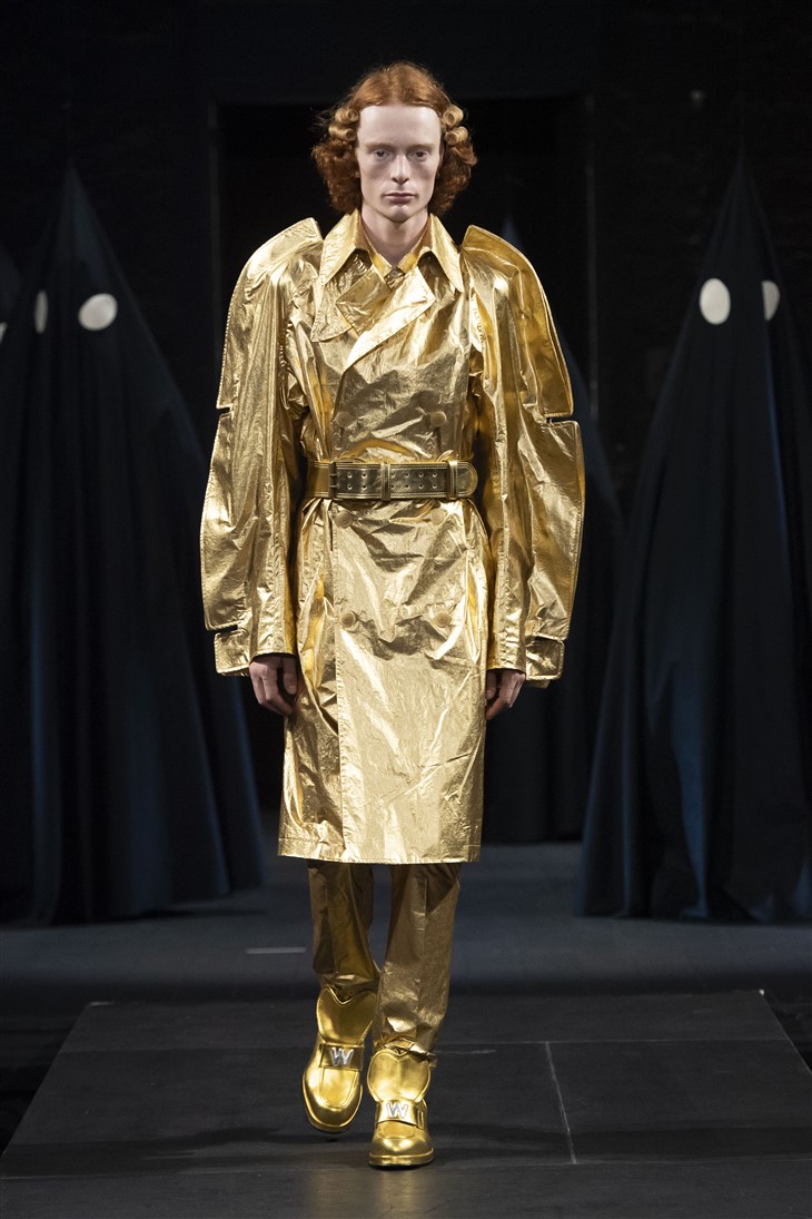 PFW: WALTER VAN BEIRENDONCK Fall Winter 2022.23 Collection