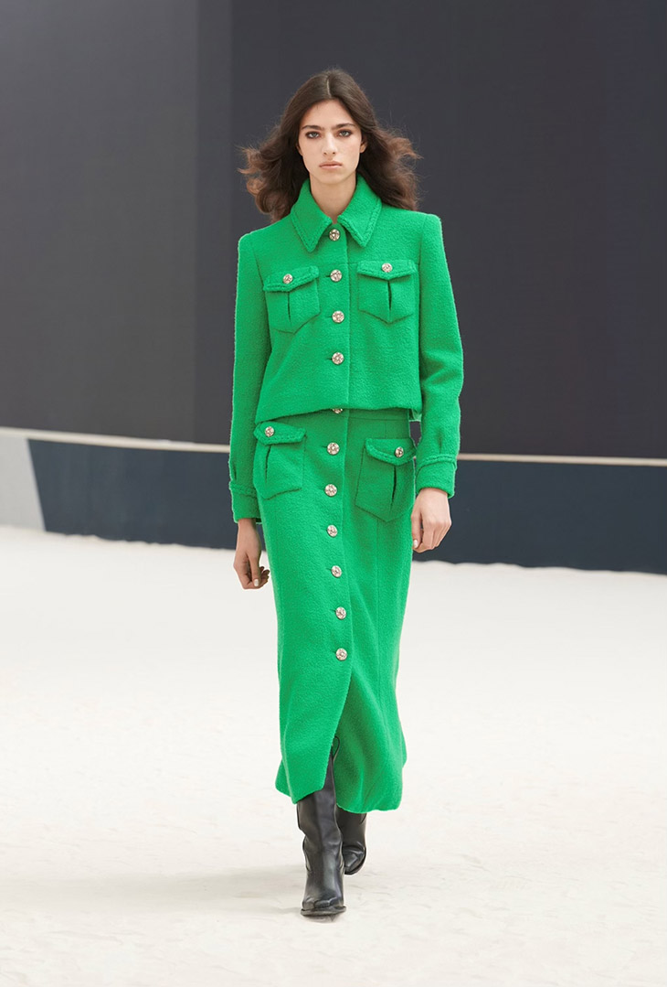 Model walks on the runway during the Chanel Fall Winter 2022-2023 Haute  Couture Fashion Show held in Paris, France on July 5, 2022. (Photo by Jonas  Gustavsson/Sipa USA Stock Photo - Alamy