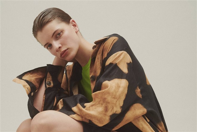 Mirthe Dijk Poses for MASSIMO DUTTI Spring Summer 2022 Collection