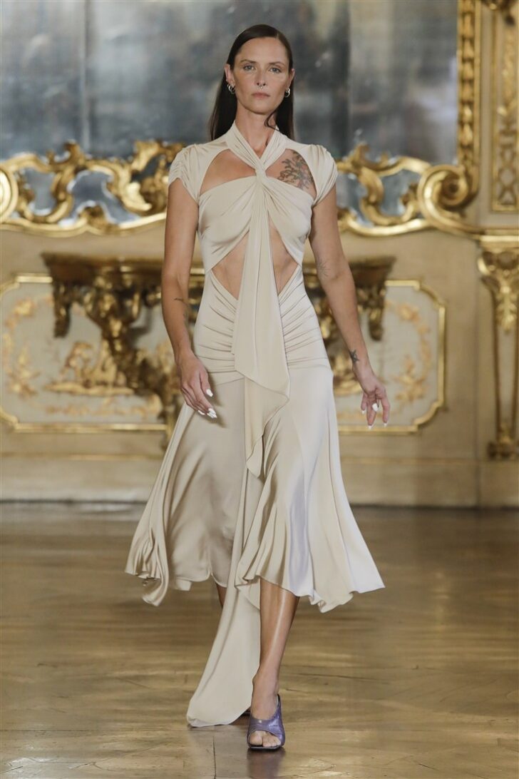 MFW: TRUSSARDI Spring Summer 2023 Collection - DSCENE
