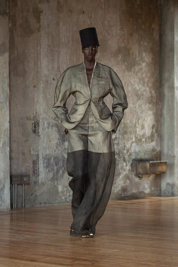 PFW: UMA WANG Spring Summer 2023 Womenswear Collection