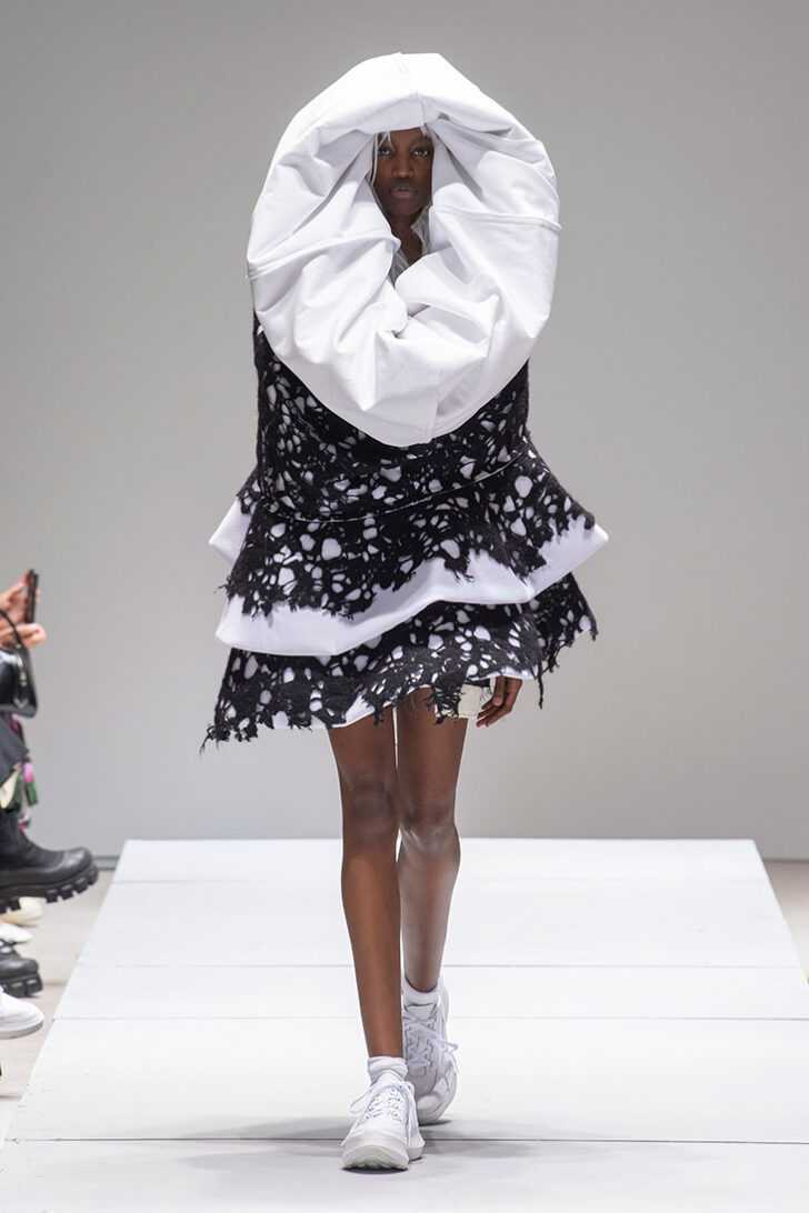PFW COMME DES GARÇONS Spring Summer 2023 Collection