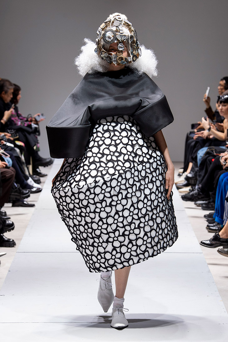 COMME DES GARÇONS