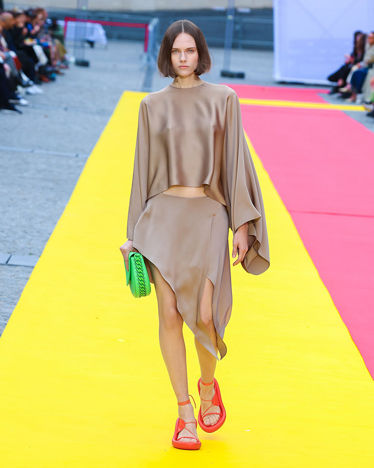 A look from Stella McCartney's Resort 2023 Collection. Photo Credit Vogue  Runway.3 - University of Fashion Blog