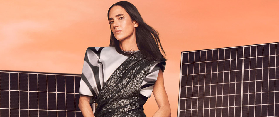 Jennifer Connelly Models LOUIS VUITTON Cruise 2023 Collection