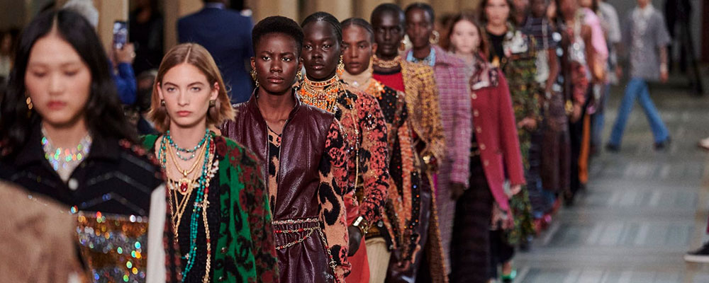 Discover CHANEL 2022.23 Métiers d’art Collection