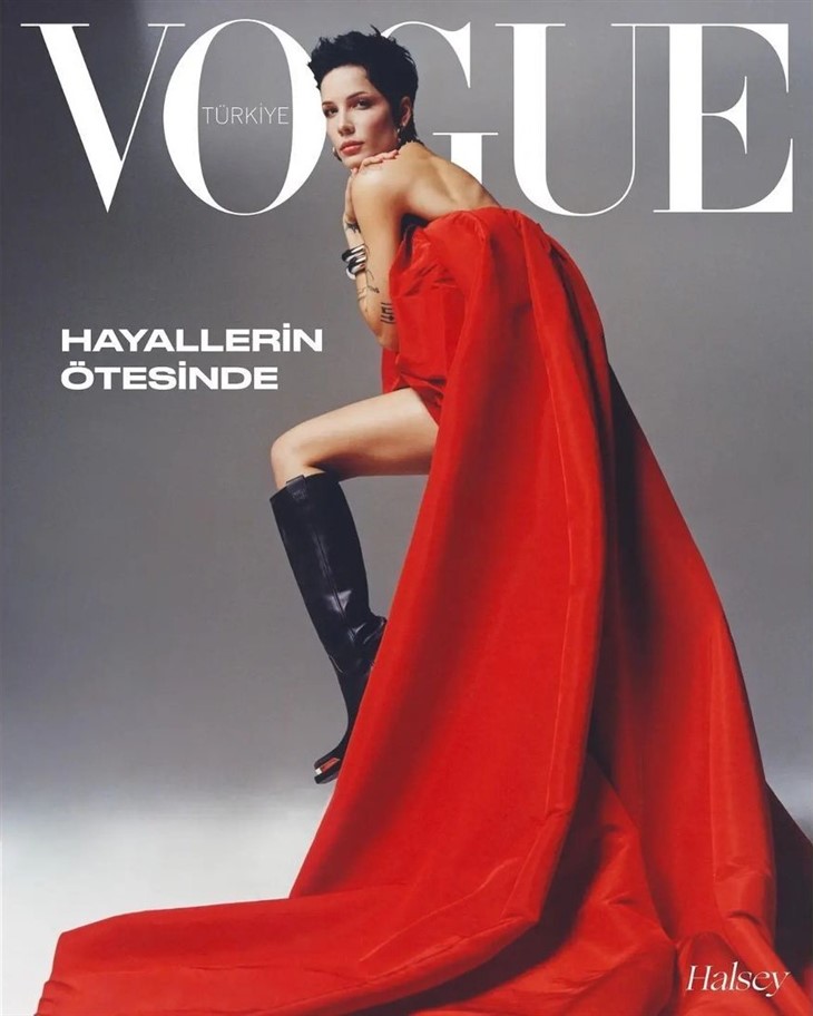 Vogue Turkey Magazine April 2022