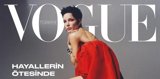 Vogue Magazine (December, 2019) Phoebe Waller-Bridge Cover: Vogue:  Amazon.com: Books
