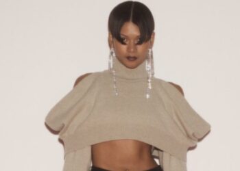 Discover ALEXANDER WANG Resort 2023 Collection