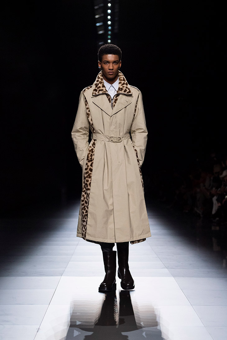 DIOR