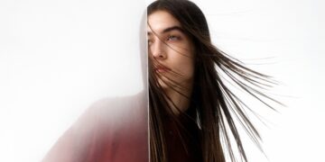 Discover ROCHAS Pre-Fall 2023 Collection