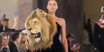 SCHIAPARELLI Spring Summer 2023 Haute Couture Collection