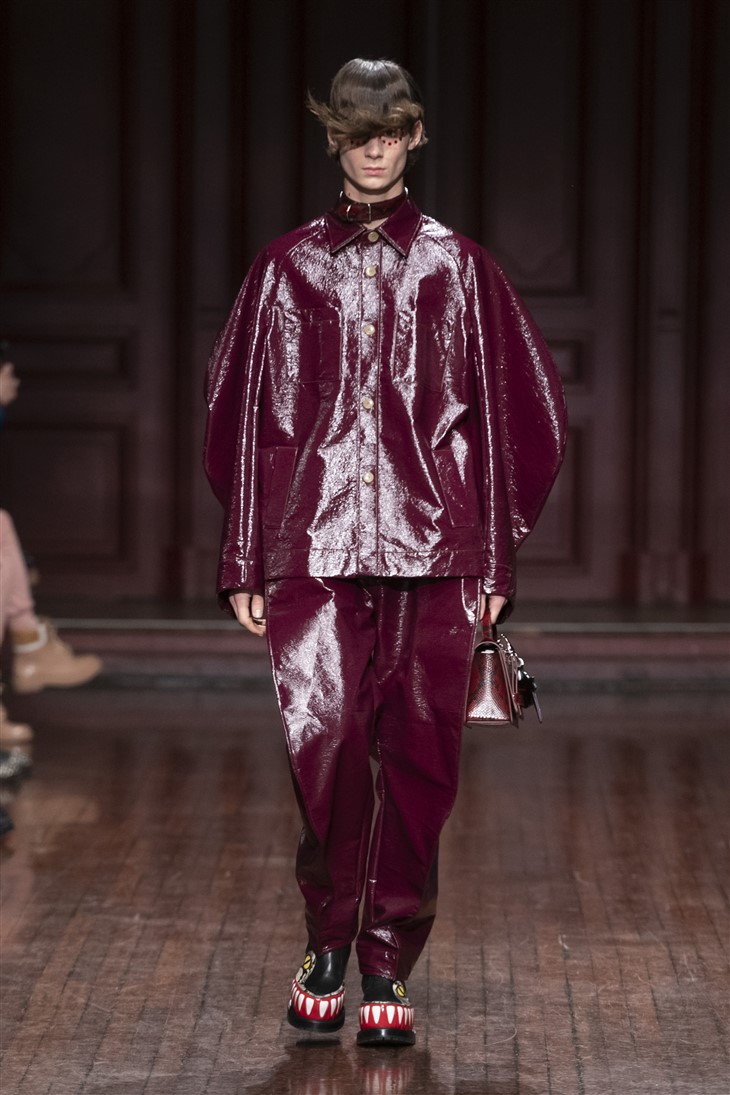 PFW: WALTER VAN BEIRENDONCK Fall Winter 2023.24 Collection