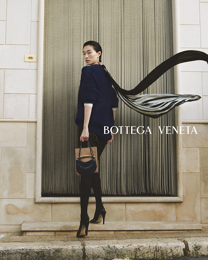 Bottega Veneta celebrates its 'Knot' clutch bag