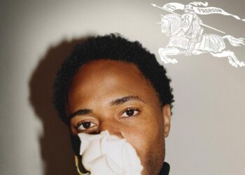 Burberry Reveals New Logo With the First Campaign by Daniel Lee