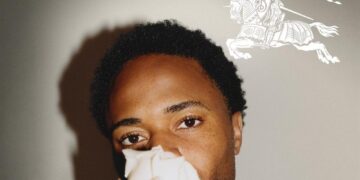 Burberry Reveals New Logo With the First Campaign by Daniel Lee