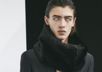 PFW Backstage: LOEWE Fall Winter 2023.24 Menswear Show