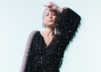 Roaring Eighties: PHAEONIA Fall Winter 2023.24 Collection