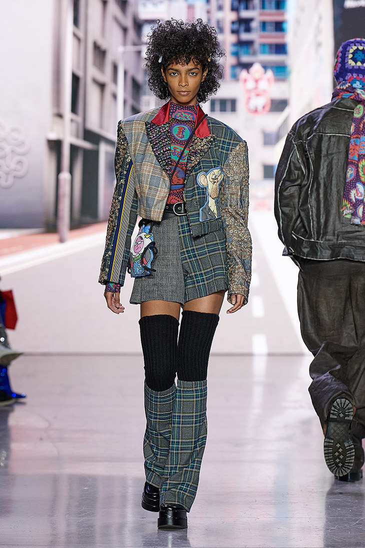 VIVIENNE TAM