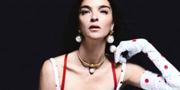 Discover ATELIER VERSACE Spring Summer 2023 Collection