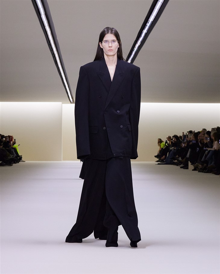 PFW: BALENCIAGA Fall Winter 2023.24 Collection - DSCENE